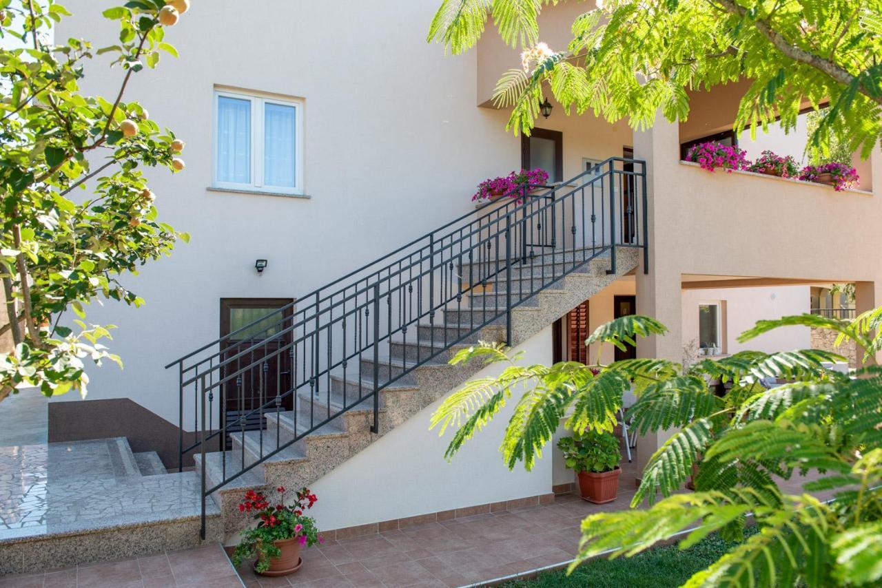 Apartmani Antonija Vozilici 外观 照片