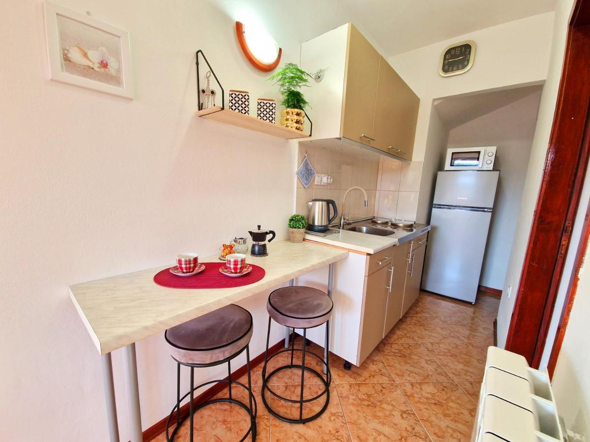Apartmani Antonija Vozilici 外观 照片